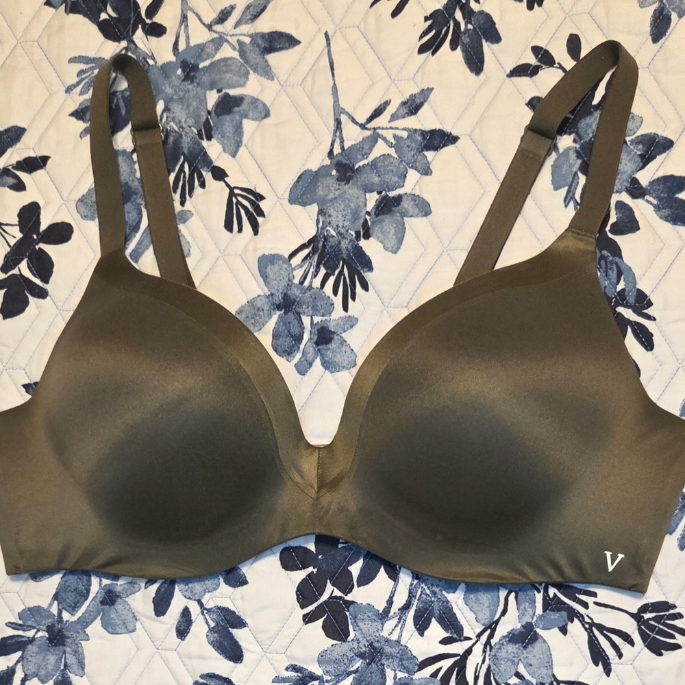 NWOT Victoria’s Secret Perfect Shape Bra 36C Olive Green Smooth Plunge